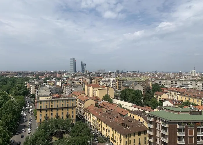 Monolocale Con Vista Su Milano 13 Floor